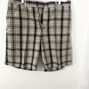 St John's Bay Men’s 100% Cotton Plaid Flat Front Shorts with Pockets Size 40